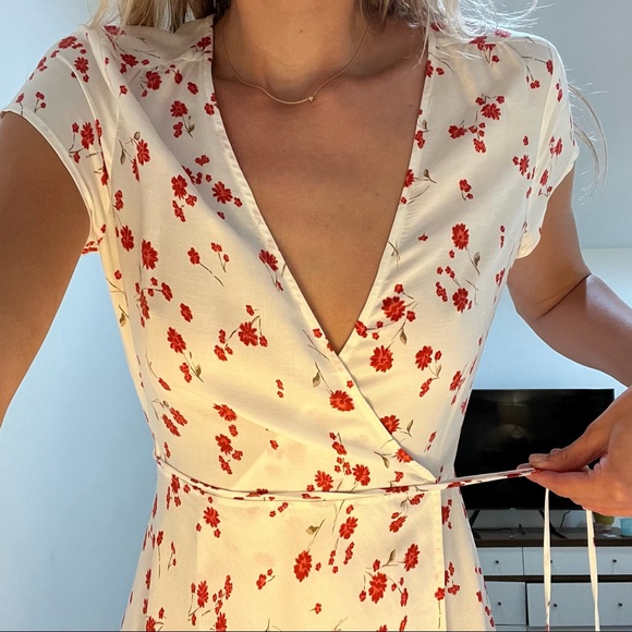 Reformation Dress - Picture 3 of 5